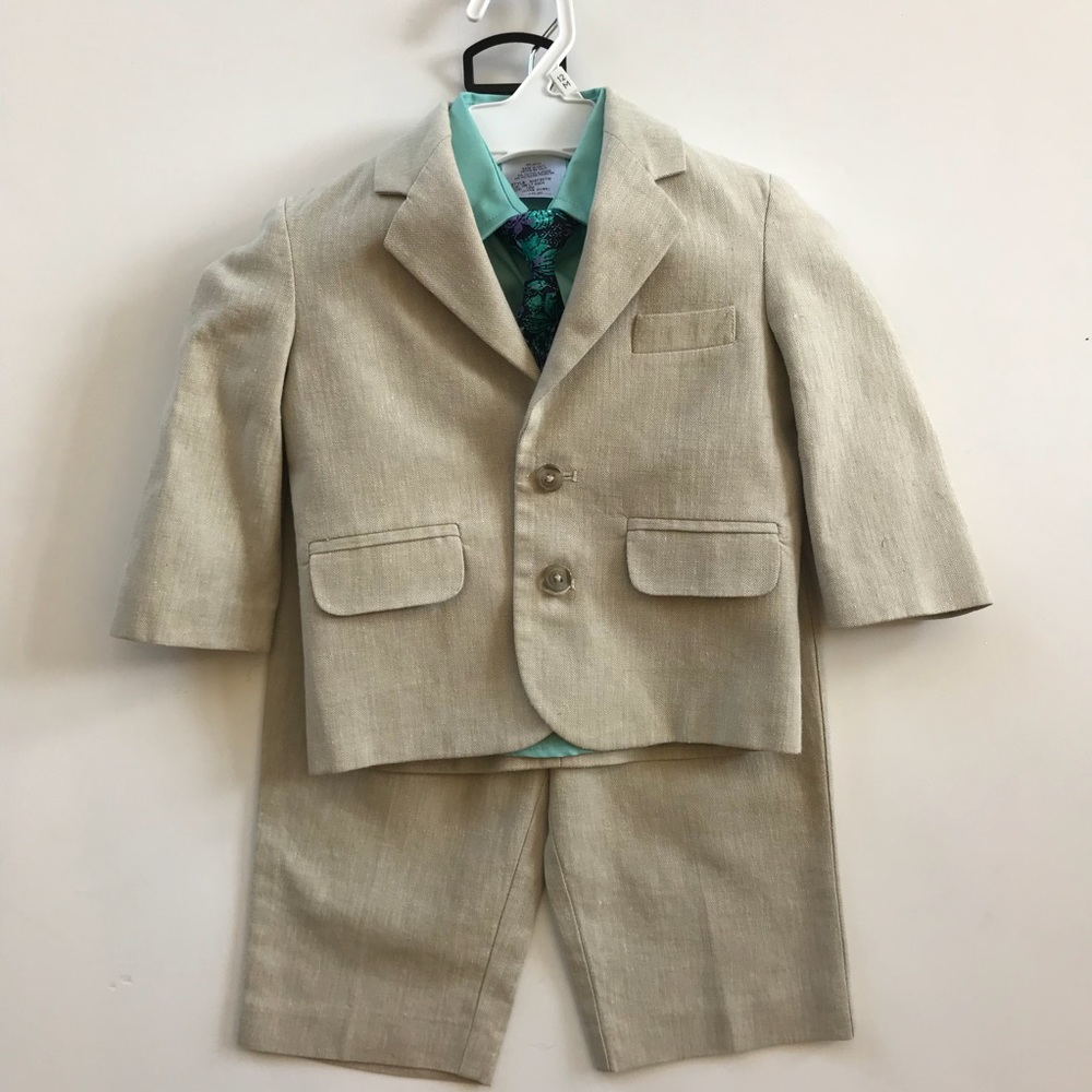 Nautica 4piece tan suit